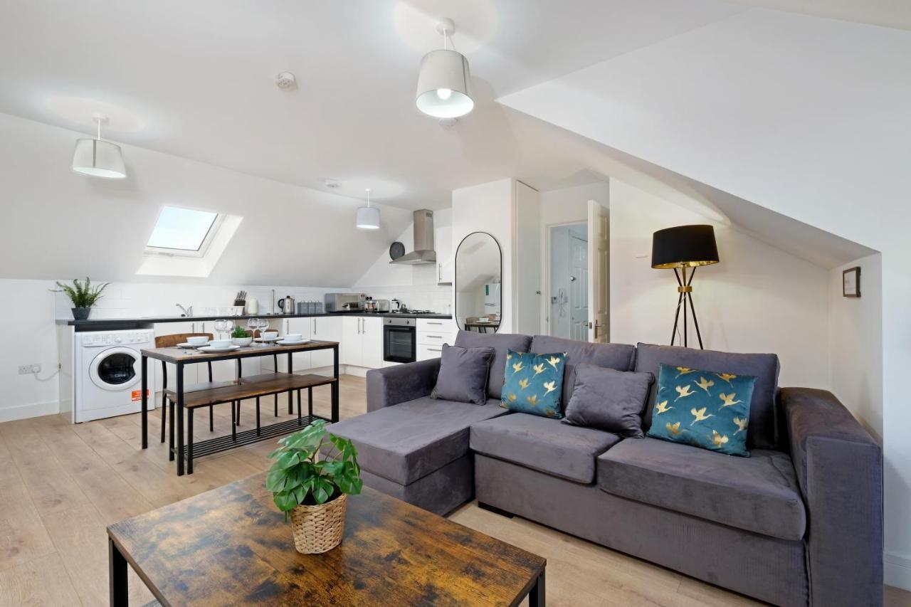 Pinewood Studios, Iver Slough Heathrow 1 & 2 Bedroom Apartments With Parking By Arista Living Exterior photo