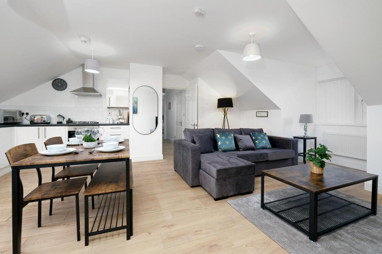 Pinewood Studios, Iver Slough Heathrow 1 & 2 Bedroom Apartments With Parking By Arista Living Exterior photo