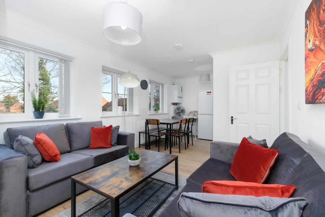 Pinewood Studios, Iver Slough Heathrow 1 & 2 Bedroom Apartments With Parking By Arista Living Exterior photo