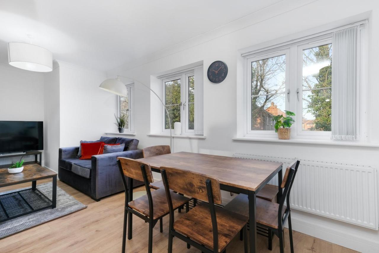 Pinewood Studios, Iver Slough Heathrow 1 & 2 Bedroom Apartments With Parking By Arista Living Exterior photo